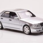 Mercedes C36 AMG W202 Strieborný Otto 1:18 - image 4 of 6
