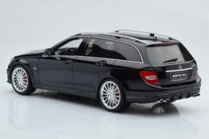 Mercedes C63 AMG S204 T-Model Čierny GT Spirit 1:18 GT760 Živica – obrázok 5 z 6