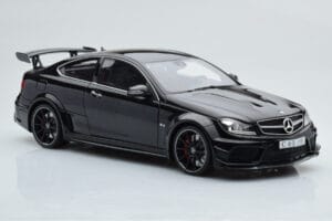 Mercedes C63 AMG W204 Black Series Čierny GT Spirit 1:18 ZM019 Živica – obrázok 4 z 7