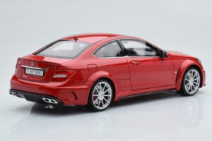Mercedes C63 AMG W204 Black Series Červený GT Spirit 1:18 GT065 Živica – obrázok 2 z 6