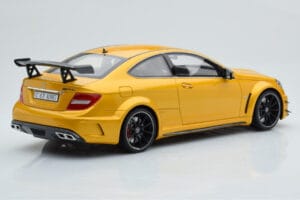 Mercedes C63 AMG W204 Black Series Zlatý GT Spirit 1:18 GT034 Živica – obrázok 2 z 6