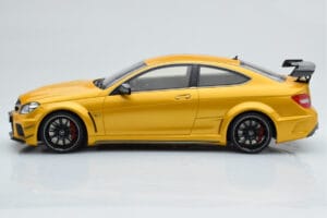 Mercedes C63 AMG W204 Black Series Zlatý GT Spirit 1:18 GT034 Živica – obrázok 3 z 6