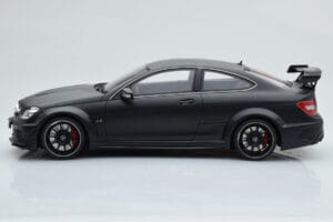Mercedes C63 AMG W204 Black Series Matný Čierny GT Spirit 1:18 GT843 Živica – obrázok 3 z 6