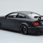 Mercedes C63 AMG W204 Black Series Matný Čierny GT Spirit 1:18 - image 5 of 6