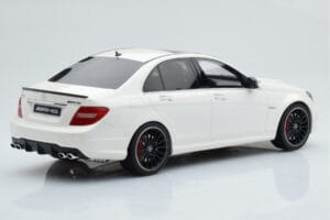 Mercedes C63 AMG W204 Biely GT Spirit 1:18 GT166 Živica – obrázok 2 z 6
