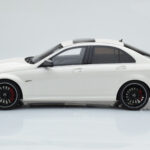Mercedes C63 AMG W204 Biely GT Spirit 1:18 - image 3 of 6