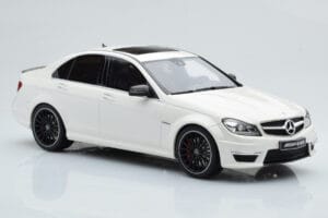Mercedes C63 AMG W204 Biely GT Spirit 1:18 GT166 Živica – obrázok 4 z 6