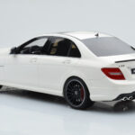 Mercedes C63 AMG W204 Biely GT Spirit 1:18 - image 5 of 6