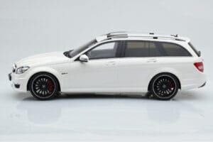 Mercedes C63 AMG S204 T-Model Biely GT Spirit 1:18 GT147 Živica – obrázok 3 z 8