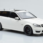 Mercedes C63 AMG S204 T-Model Biely GT Spirit 1:18 - image 4 of 8