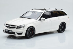 Mercedes C63 AMG S204 T-Model Biely GT Spirit 1:18