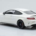 Mercedes C63S AMG C205 Coupe Biely GT Spirit 1:18 - image 5 of 6