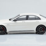 Mercedes C63S AMG W205 Biely GT Spirit 1:18 - image 3 of 6