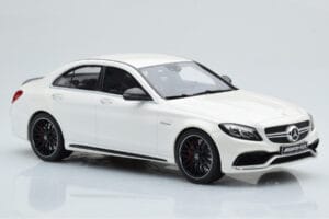 Mercedes C63S AMG W205 Biely GT Spirit 1:18 B66960370 Živica – obrázok 4 z 6