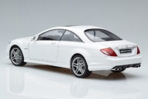 Mercedes CL63 AMG C216 Biely AUTOart 1:18 76167 Kov – obrázok 5 z 6