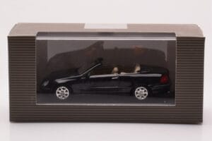 Mercedes CLK A209 Kabriolet Obsidian Čierny Metalický Minichamps 1:43 B66961966 Kov – obrázok 4 z 4
