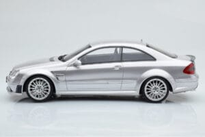 Mercedes CLK63 AMG C209 Coupe Strieborný Otto 1:18 OT227 Živica – obrázok 3 z 6