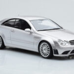 Mercedes CLK63 AMG C209 Coupe Strieborný Otto 1:18 - image 4 of 6