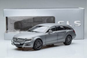 Mercedes CLS Shooting Brake X218 Alanite Šedý Norev 1:18 B66960117 Kov – obrázok 7 z 7