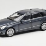 Mercedes E-Class S212 T-Model Tenorit Šedý Metallic Minichamps 1:18 B66962447