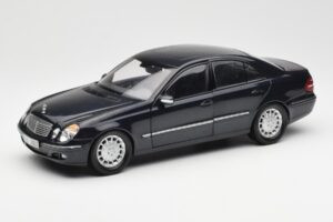 Mercedes E-Class W211 Modrý Metallic Kyosho 1:18 B66962147