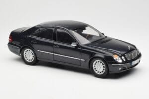 Mercedes E-Class W211 Modrý Metallic Kyosho 1:18 B66962147 Kov – obrázok 6 z 8