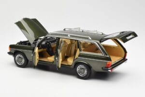 Mercedes 230T W123 T-Model Zelený Metalíza Norev 1:18 183730 Kov – obrázok 5 z 8
