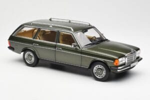 Mercedes 230T W123 T-Model Zelený Metalíza Norev 1:18 183730 Kov – obrázok 6 z 8