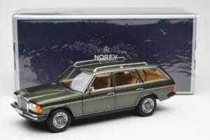 Mercedes 230T W123 T-Model Zelený Metalíza Norev 1:18 183730 Kov – obrázok 8 z 8