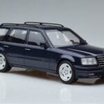 Mercedes E36 AMG S124 Modrý Otto 1:18 OT753 Živica - image 4 of 6