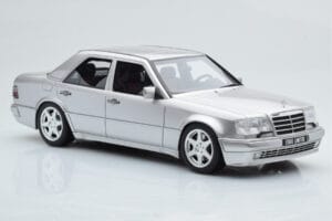 Mercedes E500 W124 Strieborný Otto 1:18 OT623 Živica – obrázok 4 z 6