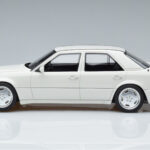 Mercedes E60 AMG W124 Biely Otto 1:18 - image 3 of 6