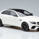 Mercedes AMG E63 S W213 Biely GT Spirit 1:18 - image 4 of 6
