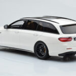 Mercedes AMG E63 S S213 T-Model Biely GT Spirit 1:18 - image 5 of 6