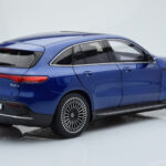 Mercedes EQC 400 Brilliant Modrý NZG 1:18 - image 3 of 8