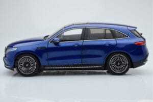 Mercedes EQC 400 Brilliant Modrý NZG 1:18 B66963757 Kov – obrázok 4 z 8