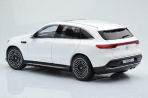 Mercedes EQC 400 Diamond Biely NZG 1:18 B66963756 Kov – obrázok 7 z 8