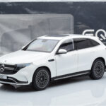 Mercedes EQC 400 Diamond Biely NZG 1:18 - image 8 of 8