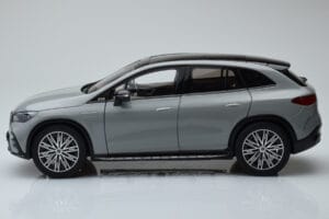 Mercedes EQE SUV X294 AMG Line Alpine Šedý NZG 1:18 B66960837 Kov – obrázok 4 z 8