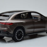 Mercedes EQE SUV X294 AMG Line Velvet Hnedý NZG 1:18 - image 3 of 8