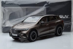 Mercedes EQE SUV X294 AMG Line Velvet Hnedý NZG 1:18 B66960836 Kov – obrázok 8 z 8