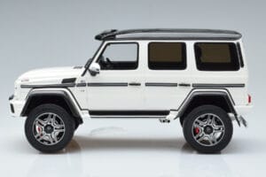 Mercedes G500 4x4 W463 GT Spirit 1:18 GT142 Živica – obrázok 3 z 6