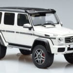 Mercedes G500 4x4 W463 GT Spirit 1:18 GT142 Živica - image 4 of 6