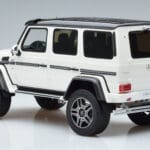 Mercedes G500 4x4 W463 GT Spirit 1:18 GT142 Živica - image 5 of 6