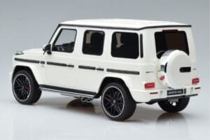 Mercedes AMG G63 W463 Biely GT Spirit 1:18 KJ038 Kov – obrázok 5 z 6