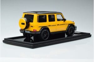 Mercedes AMG G63 W463 Žltý MotorHelix 1:18 MH018-Y Živica – obrázok 2 z 7