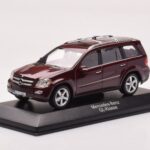 Mercedes GL X164 Karneolový Červený Minichamps 1:43 - image 2 of 4