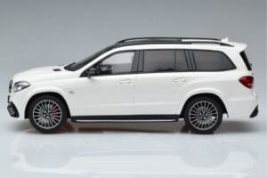 Mercedes AMG GLS63 X166 Biely GT Spirit 1:18 B66965709 Živica – obrázok 3 z 6