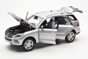 Mercedes M-Class W166 Iridium Strieborný Metalíza Minichamps 1:18 B66960064 Kov – obrázok 2 z 8