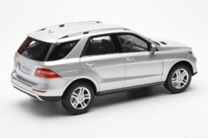 Mercedes M-Class W166 Iridium Strieborný Metalíza Minichamps 1:18 B66960064 Kov – obrázok 3 z 8